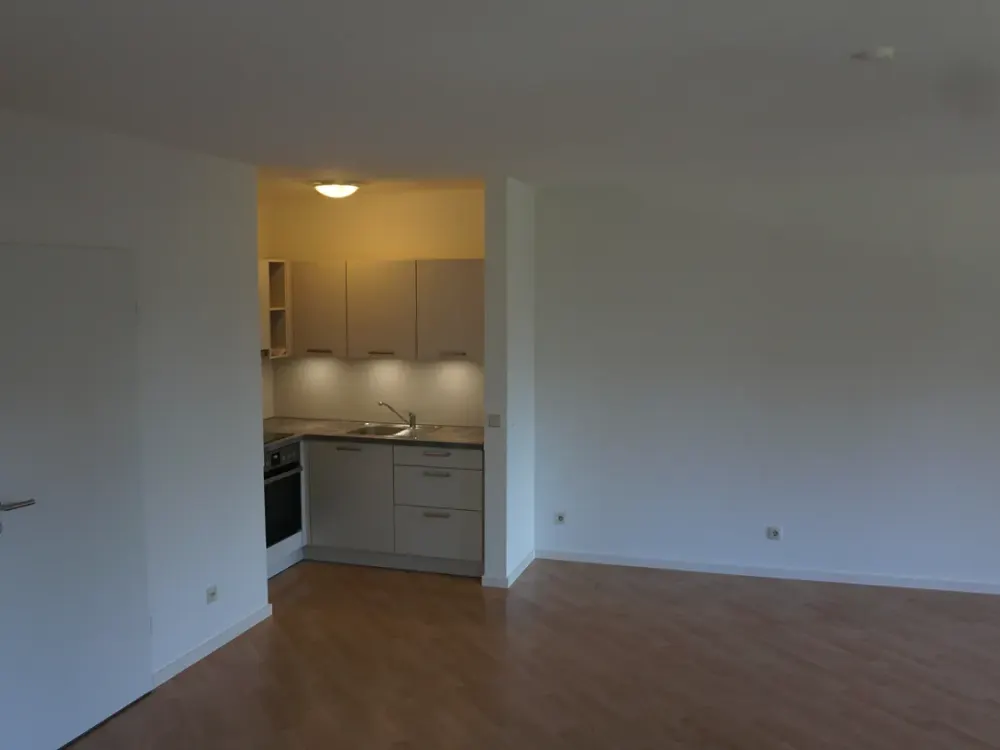 Bright Single Apartment with South-facing Loggias and Underground Parking in the Center of Paderborn