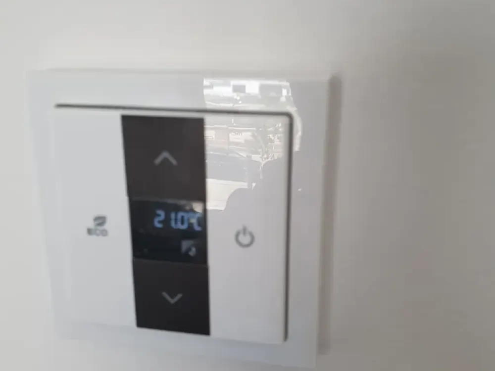 2 ZIMMER Luxus Wohnung - EBK - Wasserblick - Balkone- 1585€ Warm - 1-3 Years contract