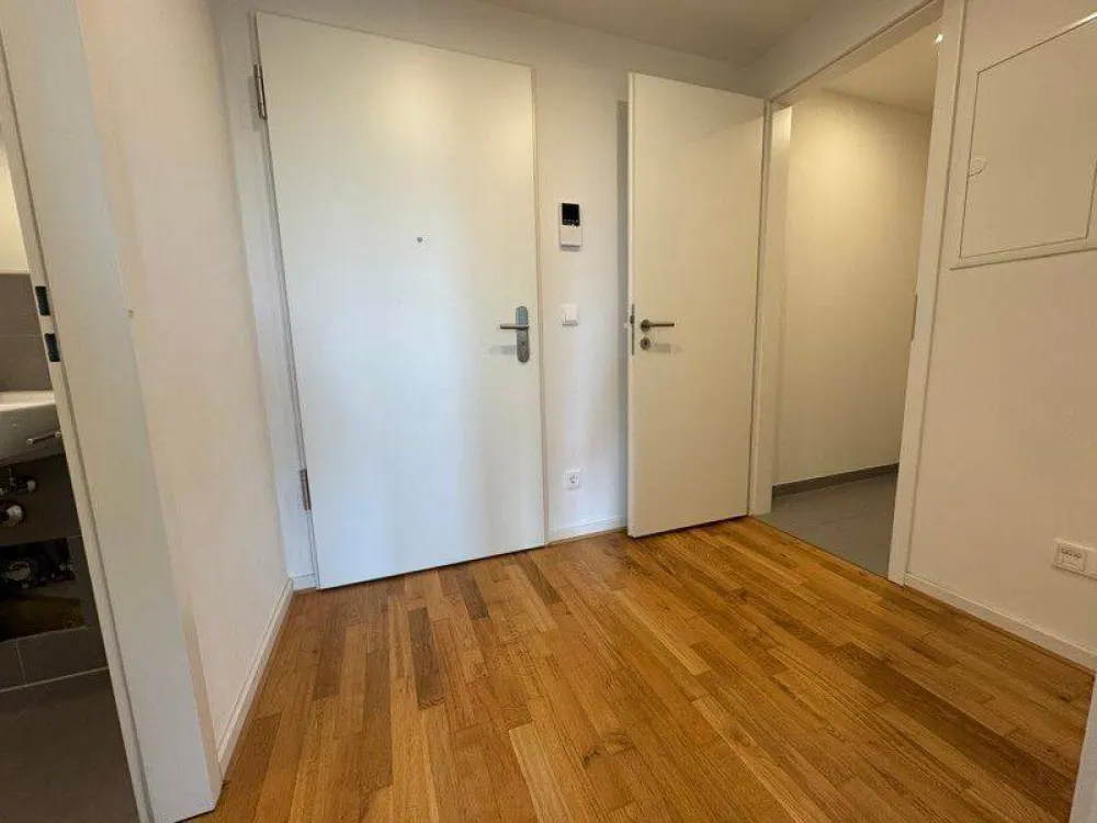 Reinkommen und Wohlfühlen: 2-Zimmer-Wohnung mit EBK in zentraler Lage