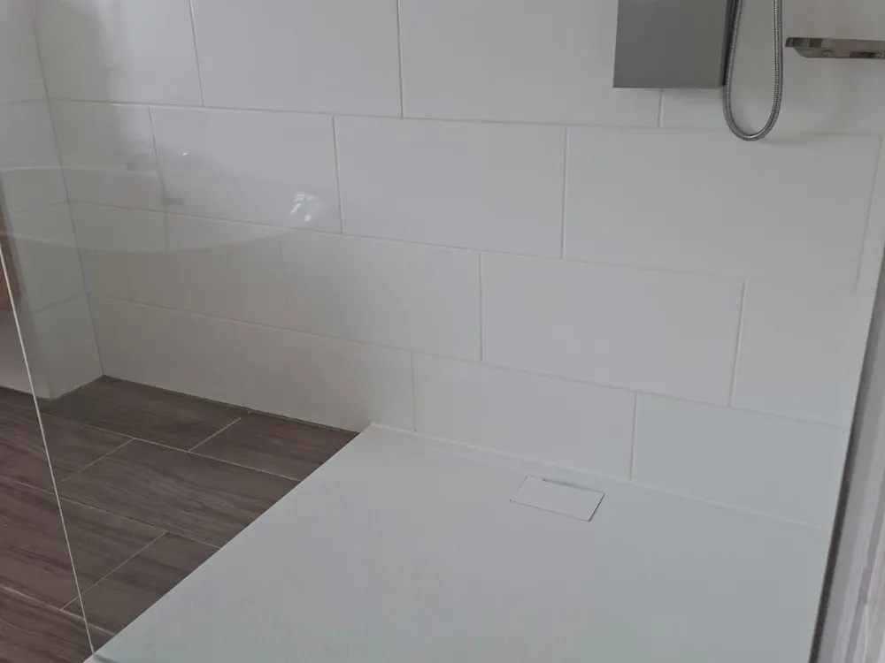 Große Dachgeschosswohnung mit Dachterrasse und Fußbodenheizung