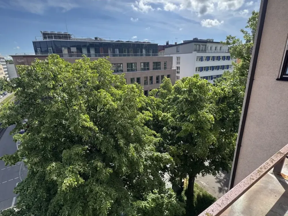 Zentrale möblierte helle Wohnung ab 1.11. zu vermieten