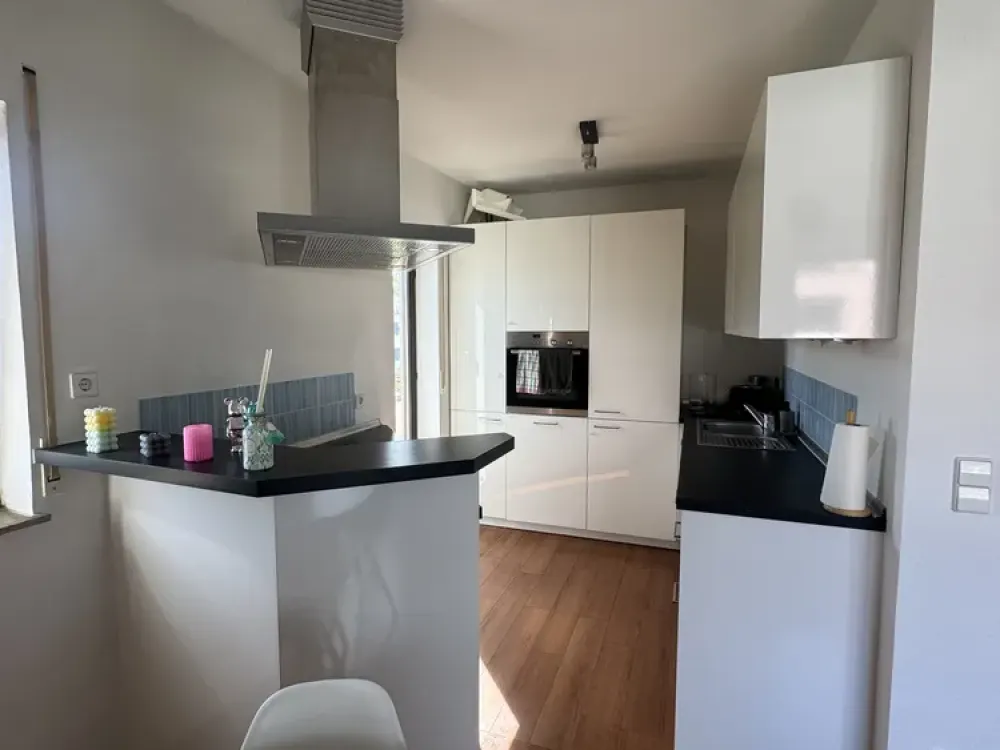 Zentrale möblierte helle Wohnung ab 1.11. zu vermieten