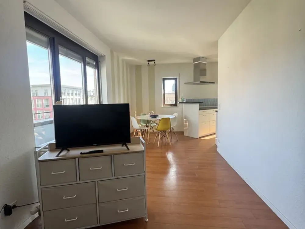 Zentrale möblierte helle Wohnung ab 1.11. zu vermieten