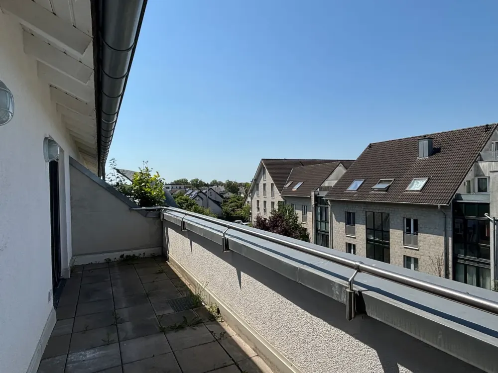 Moderne 2 Zimmer Wohnung auf zwei Etagen mit Balkon!