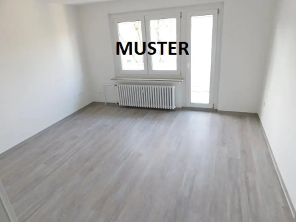 Einzugsbereit neu für Sie renoviert inkl. Balkon! Ideal als kleine Familie!