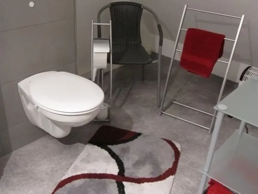 Großes WG-Zimmer in Oberuhldingen, seenah