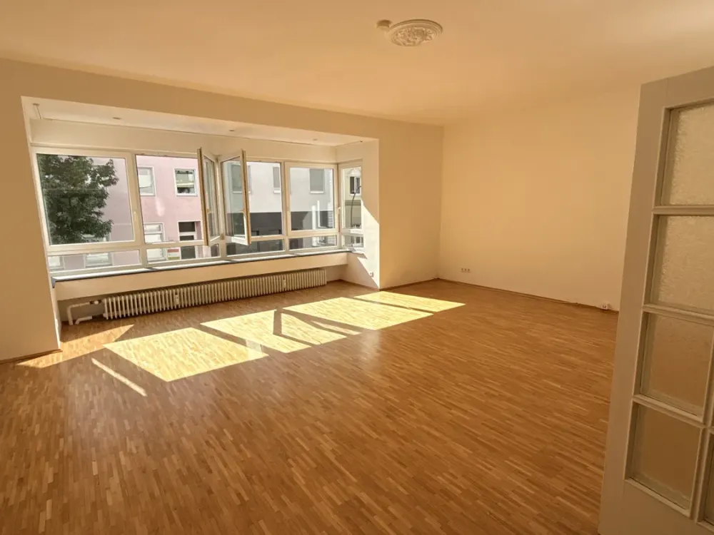 Großzügige Maisonettewohnung mit großer Terrasse in Düsseldorf-Unterbilk