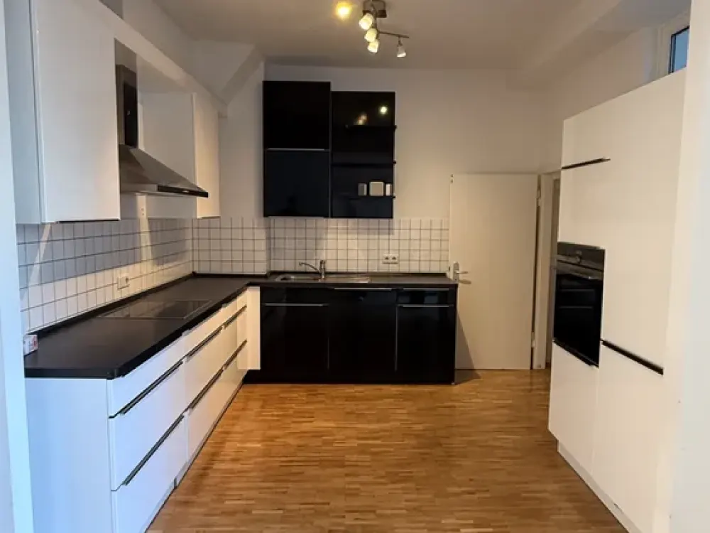 Großzügige Maisonettewohnung mit großer Terrasse in Düsseldorf-Unterbilk