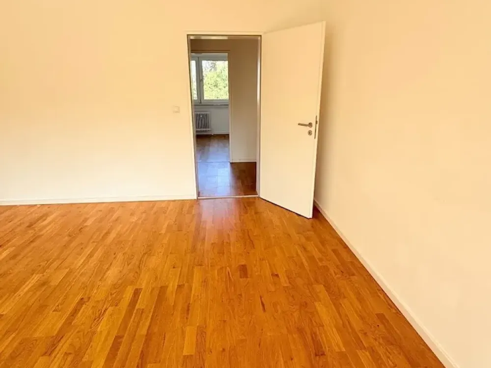 Lichtdurchflutete 3-Zimmer-Wohnung mit Balkon und Einbauküche