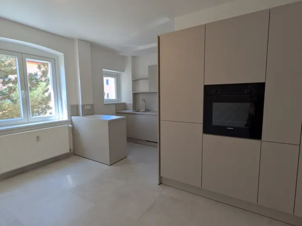 Erstbezug: 3 Zimmer Wohnung mit Balkon und Einbauküche im Herzen von Weißensee zu vermieten!