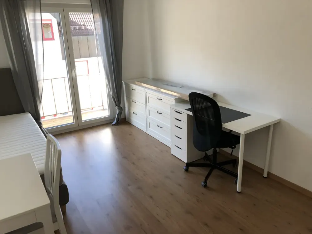 28 m², 1 Zimmer, alles inkl. hell, möbliert;