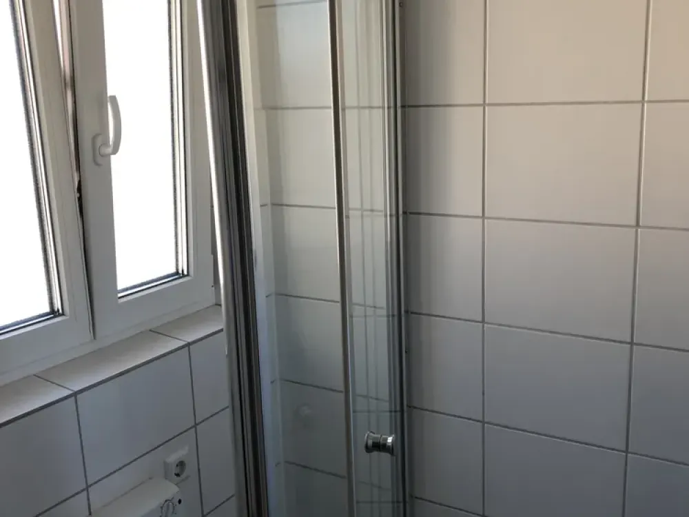 28 m², 1 Zimmer, alles inkl. hell, möbliert;
