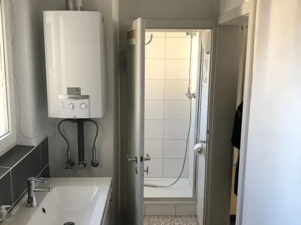 28 m², 1 Zimmer, alles inkl. hell, möbliert;