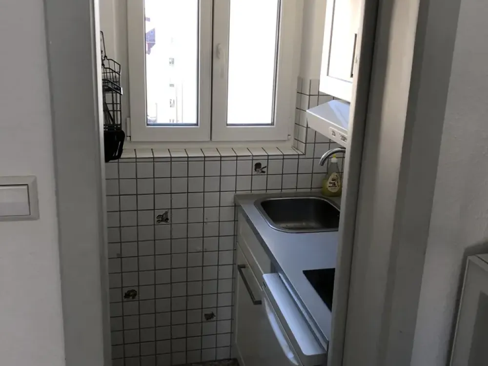 28 m², 1 Zimmer, alles inkl. hell, möbliert;