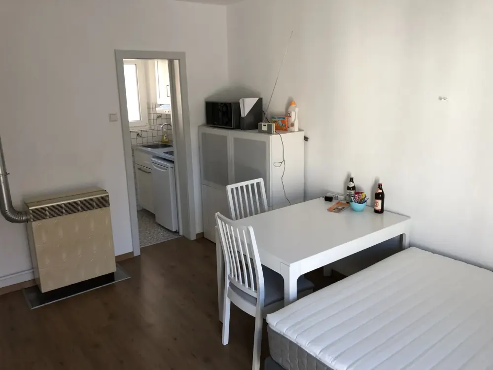28 m², 1 Zimmer, alles inkl. hell, möbliert;