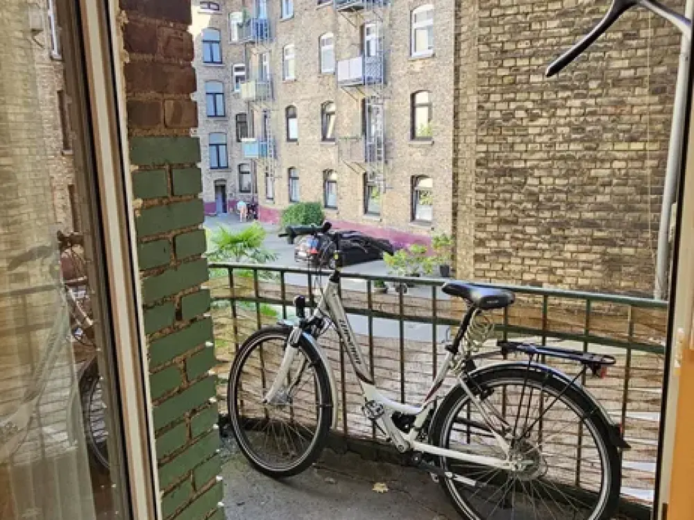 Großzügige Altbauwohnung im Agnesviertel