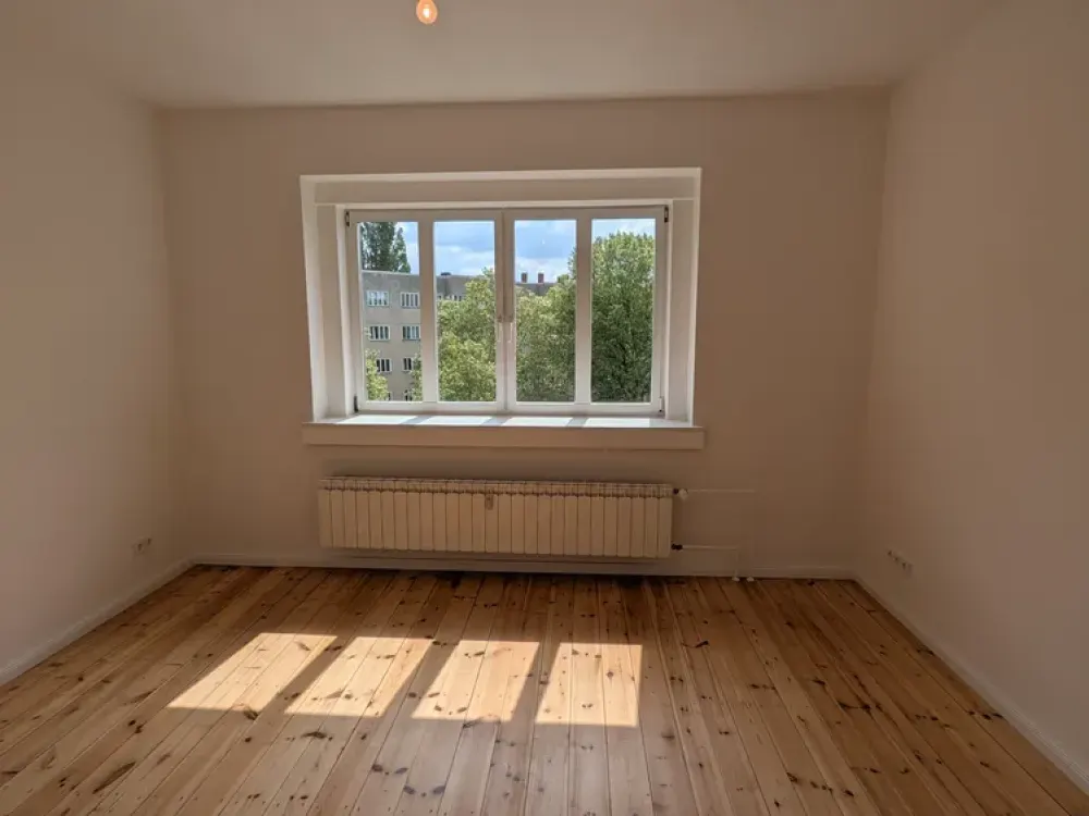 Helle 2 Zimmer Wohnung nahe Kurt-Schumacher-Platz sucht neue Mieter!