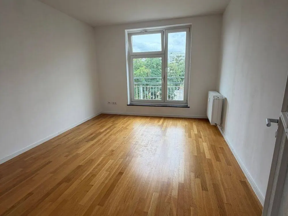 Familienwohnung mit 2 Bädern und 2 Balkonen direkt im Zentrum