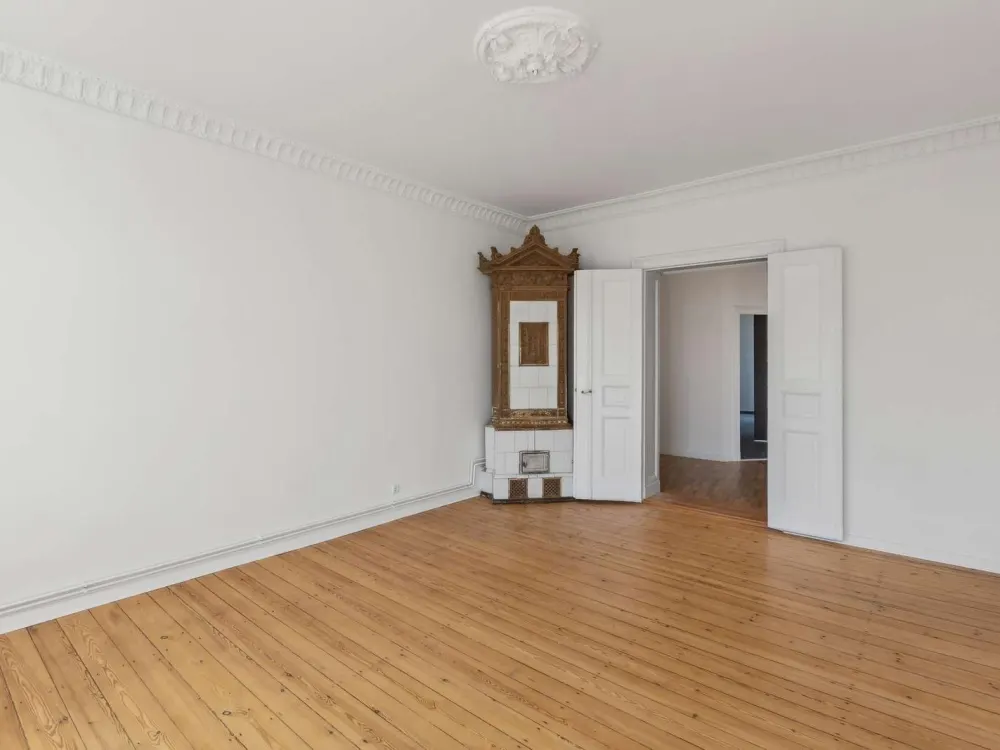 Exklusive Altbauwohnung in Bestlage, modernes Wohngefühl & mietfreie Zeit