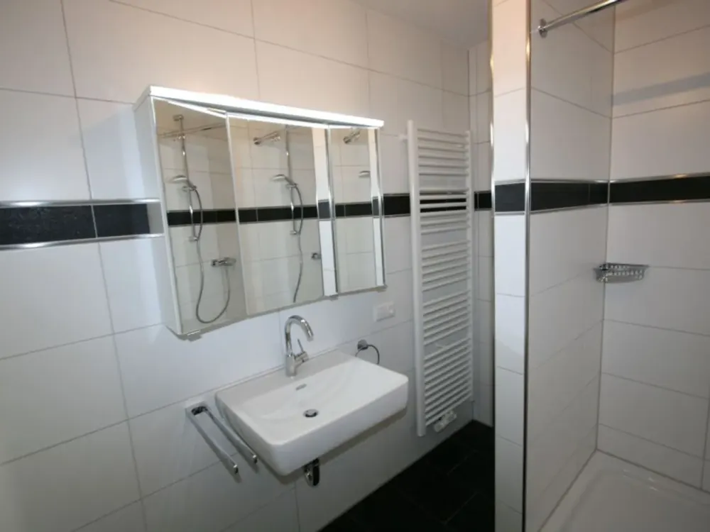 NICE LIVING - modernized and fully renovated -