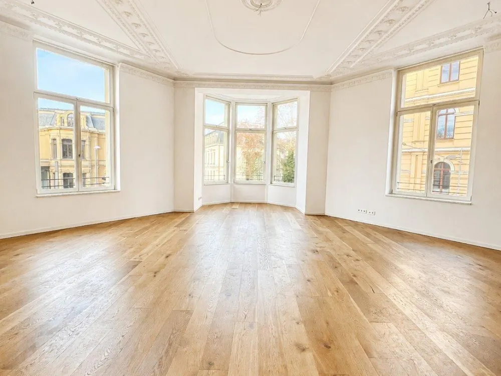 Großzügige 2-Zimmer-Wohnung im Gründerzeithaus