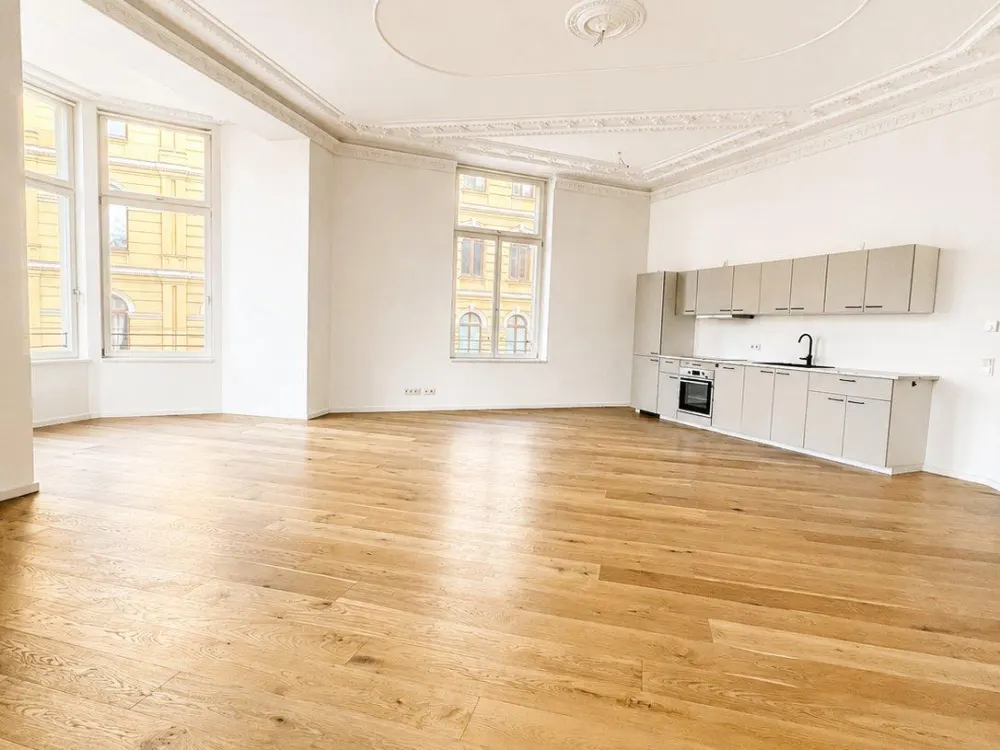 Großzügige 2-Zimmer-Wohnung im Gründerzeithaus