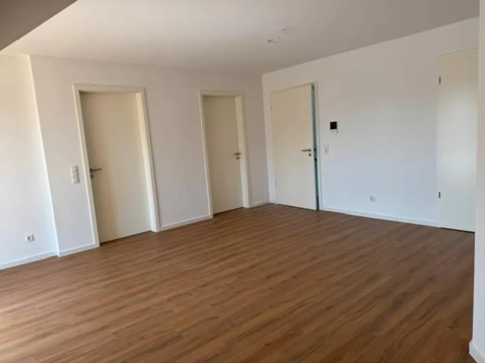 Neubau Moderne 3-Zimmer-DG im KfW 40 hochwertige WG für 2 Personen