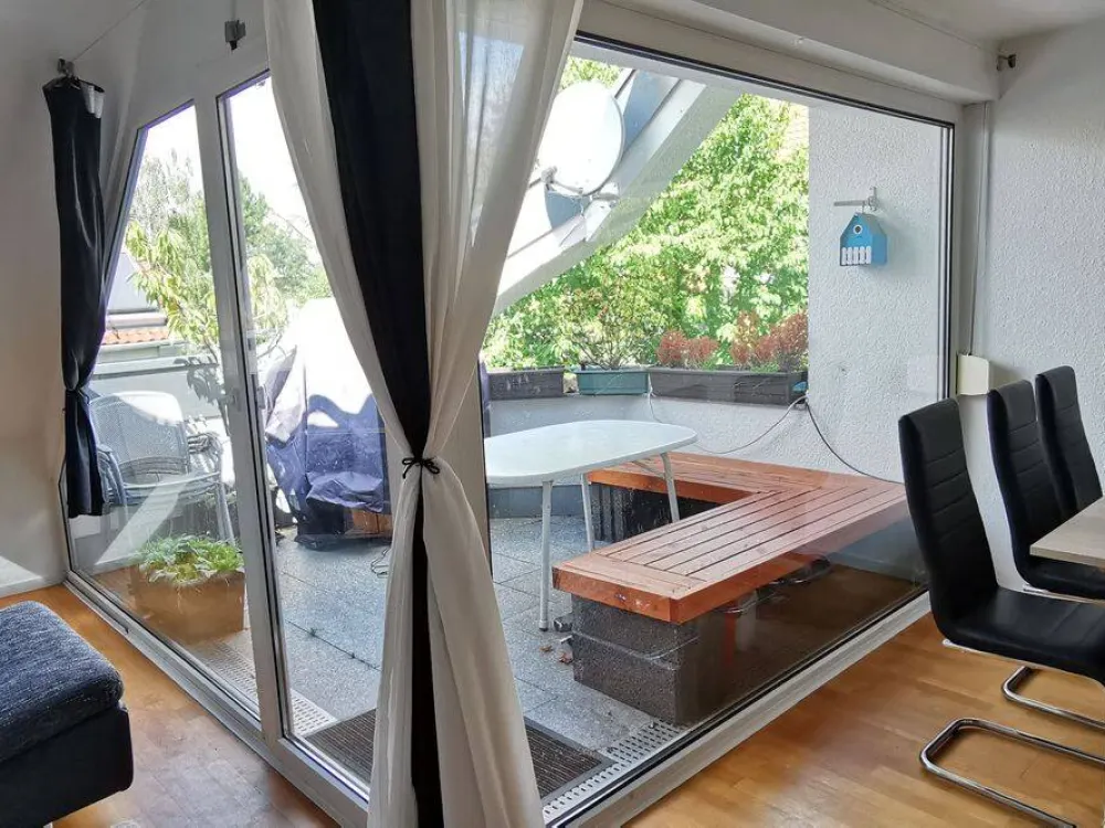 Charmante 3-Zimmer-Wohnung in Stuttgart-Sillenbuch/Riedenberg (67 m², Balkon, Parkplatz)