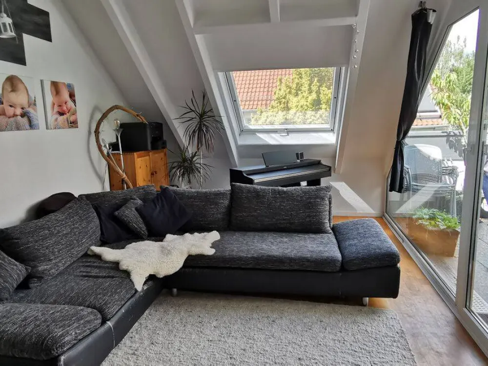 Charmante 3-Zimmer-Wohnung in Stuttgart-Sillenbuch/Riedenberg (67 m², Balkon, Parkplatz)
