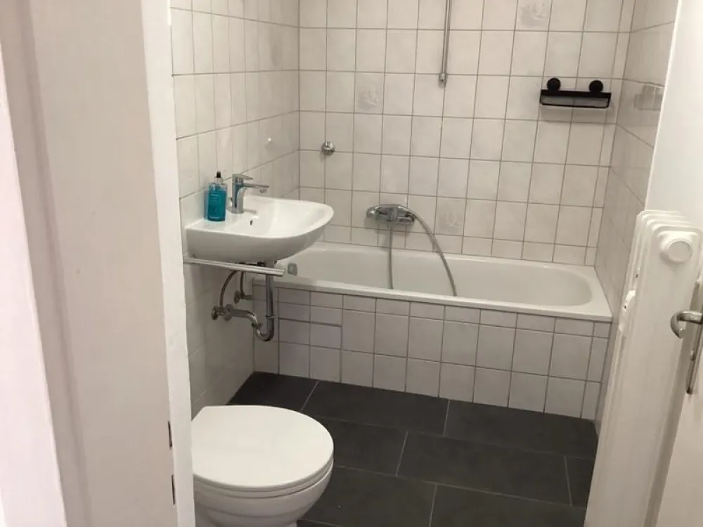 Bezugsfertige 2-Zimmer-Wohnung mit moderner Einbauküche