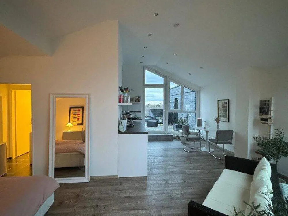 Penthouse mit 40 m² Dachterrasse in Gievenbeck - Einbauküche, Aufzug, Stellplatz. UKM und City nah!