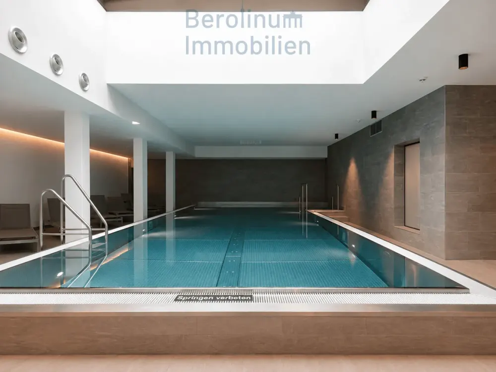 Möblierte 2-Zimmer-Wohnung mit Balkon, Pool, Fitnessbereich & Concierge in Kreuzberg
