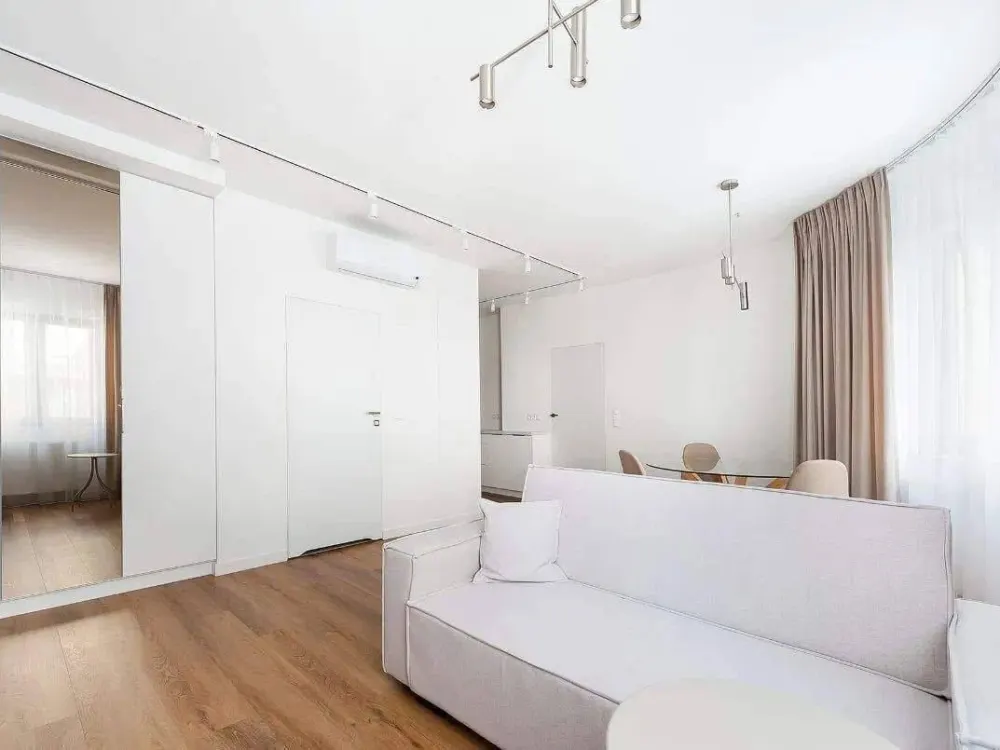 Gemütliche 1-Zimmer-Wohnung mit Balkon & Einbauküche