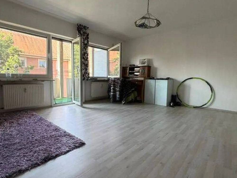 Nürnberg-Nibelungenviertel Große 1 Zimmer-Wohnung mit Loggia und separater Küche