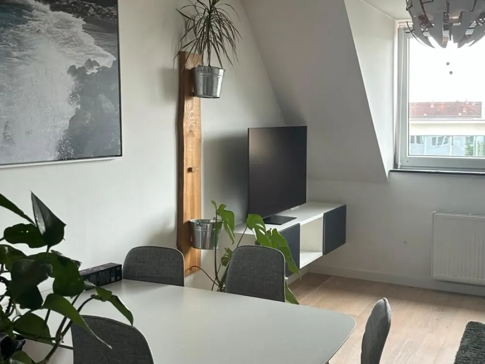 Helle 3 Zimmer Altbauwohnung in der List