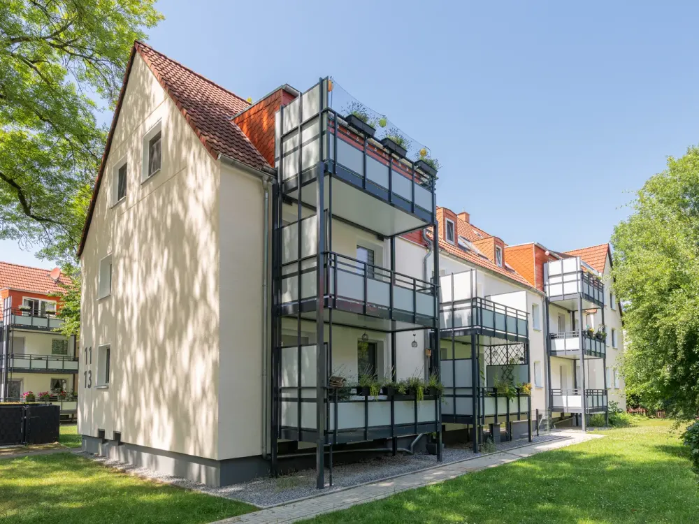 FRISCH renovierte 3-Zimmer Dachgeschosswohnung in wunscherschöner Siedlung