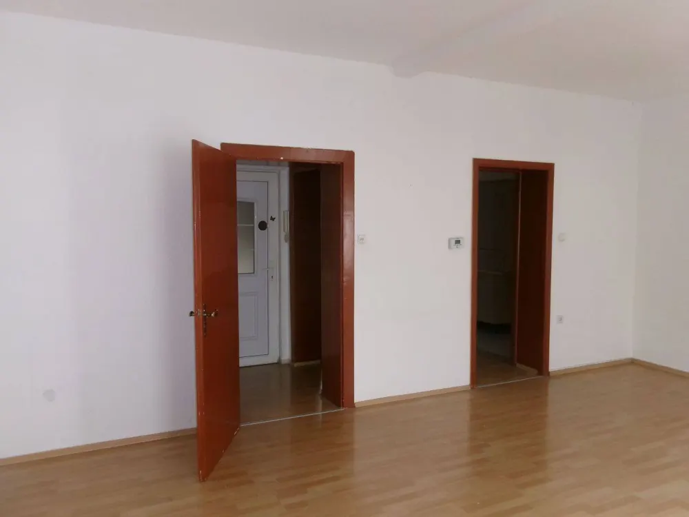 Nordstadt 2,5 Zi. Etagenwohnung im 1.OG