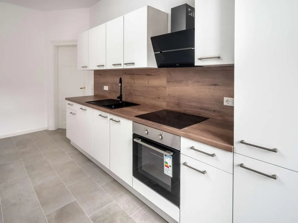 Modernisierte Wohnung im Gründerzeithaus, inklusive EBK!