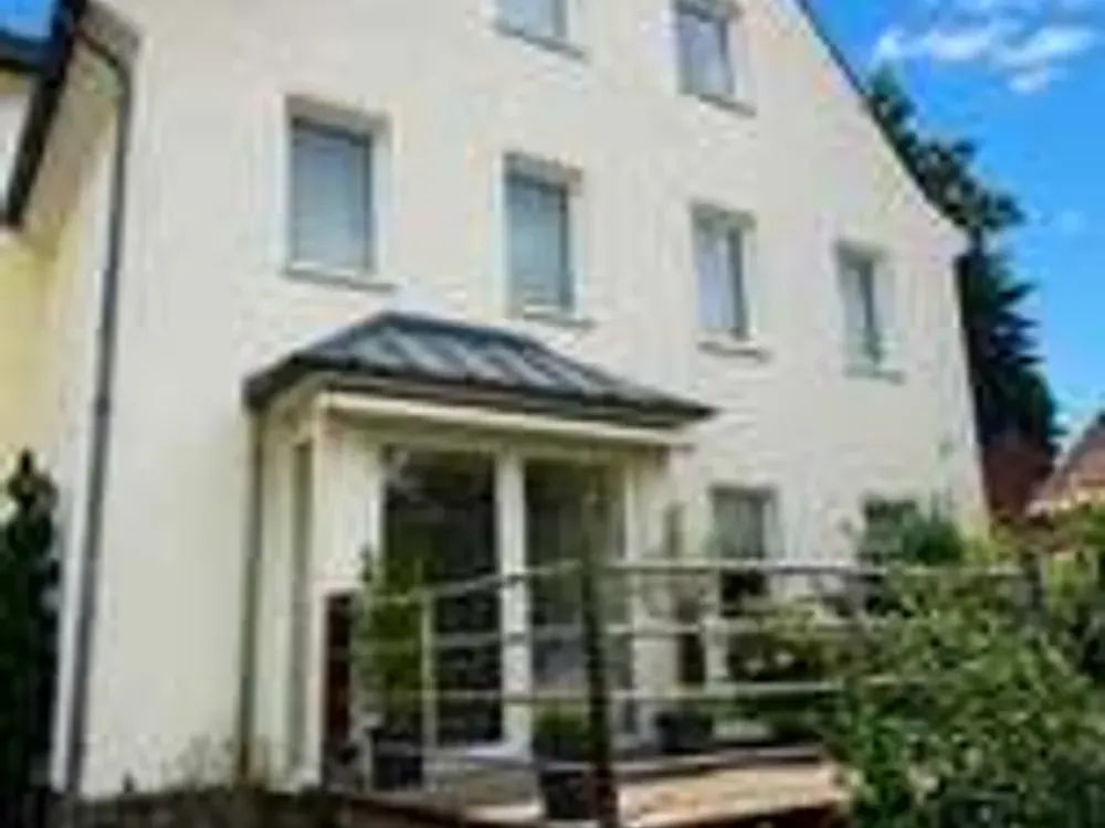 Beautiful Ground Floor Apartment 2 Rooms Kitchen Bathroom with Balcony Terrace in Westhoven