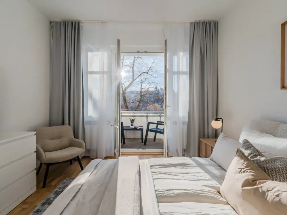 Lichtdurchflutetes 2-Zi.-Apartment mit Balkon im Reuterkiez