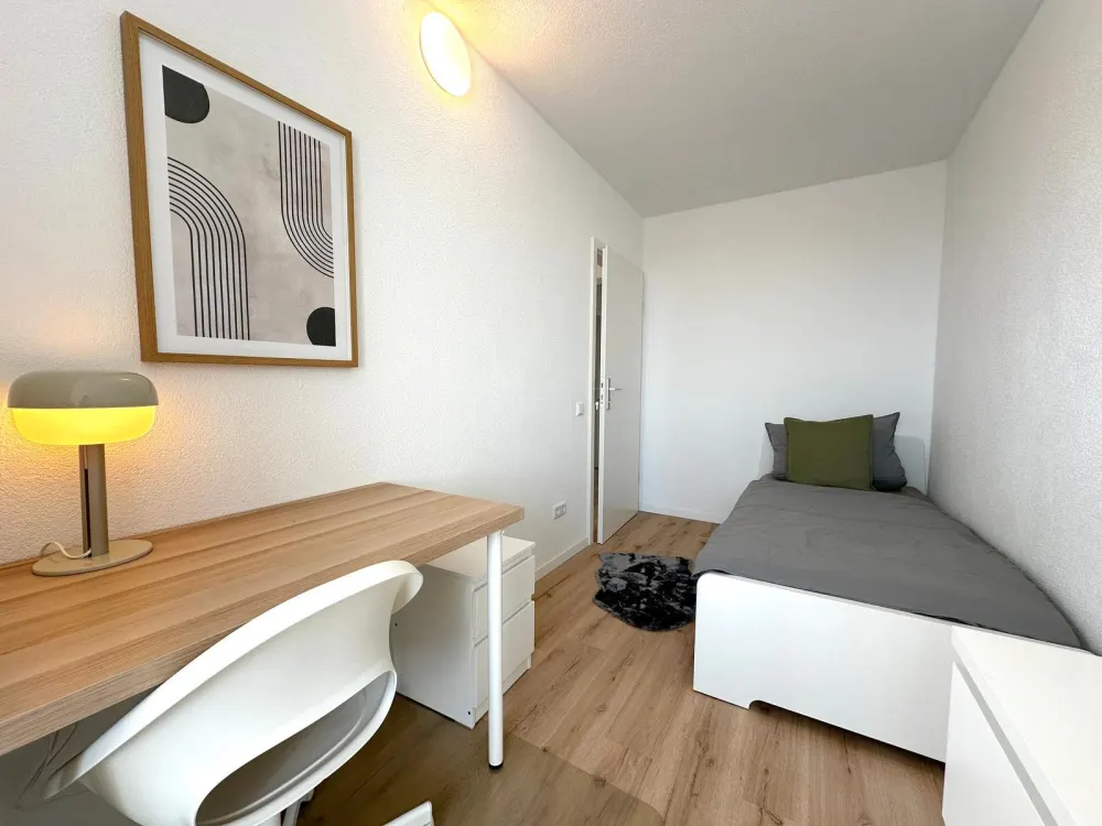 Zwei möblierte Zimmer frei in moderner WG, Wiener Straße 81, Frankfurt-Oberrad!