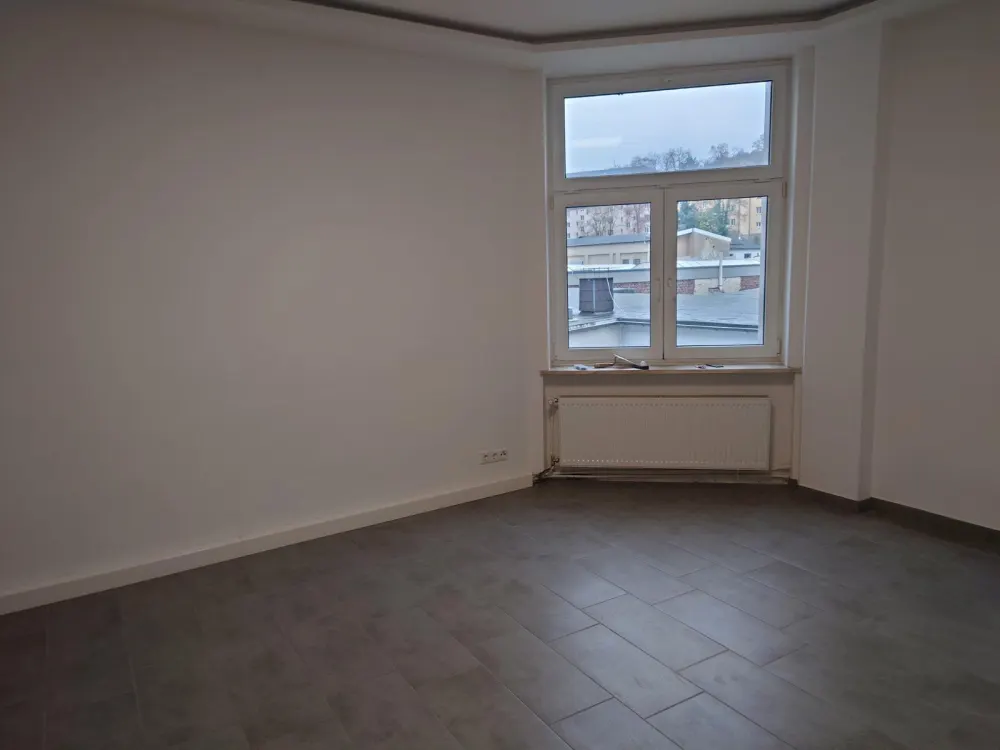 3 Zimmerwohnung mit Hof zum Entspannen zu Vermieten
