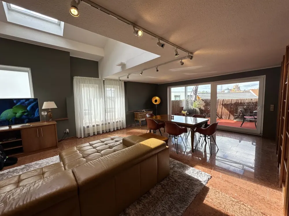 luxuriöse Maisonette-Wohnung mit 1A Infrastruktur