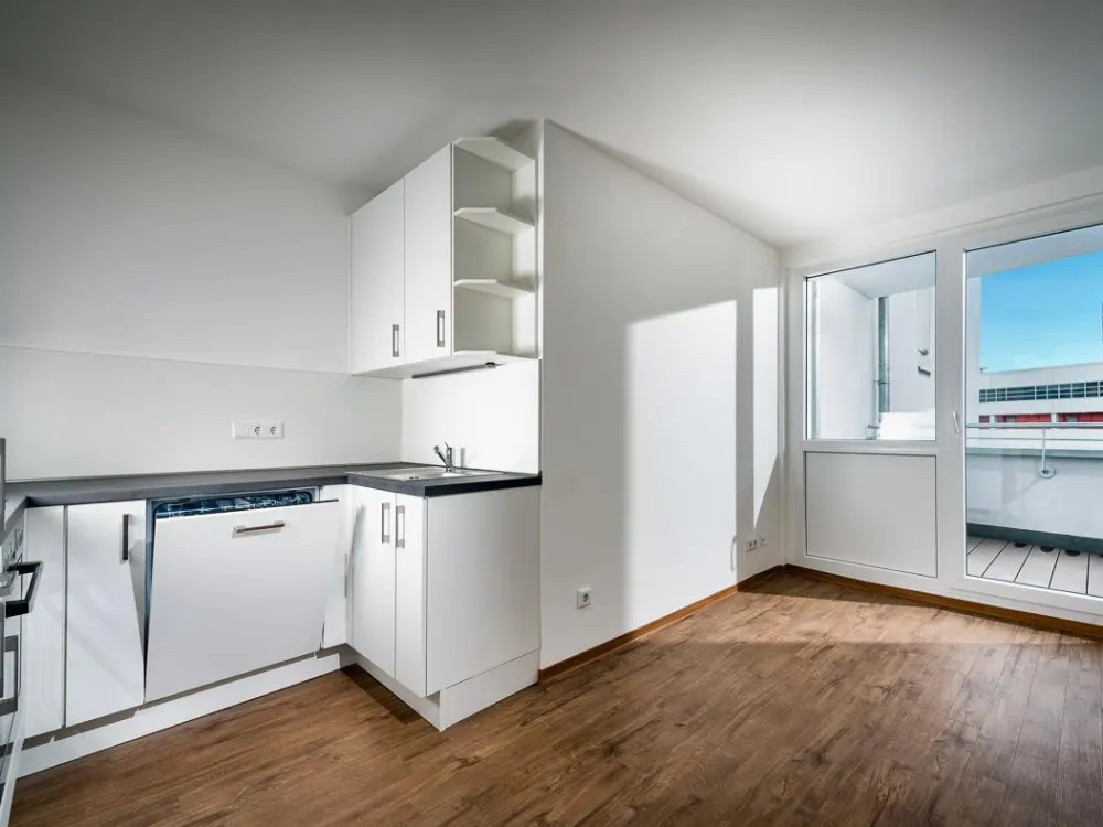Direkt vom Eigentümer: attraktive, moderne Wohnung mit Balkon in bester Lage!