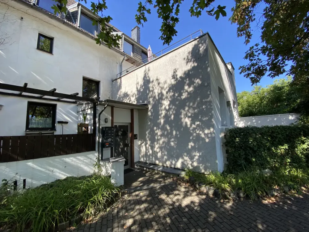 Vollmöblierte 1-Zimmer-Wohnung mit Terrasse und Garten in Flingern-Nord, Düsseldorf