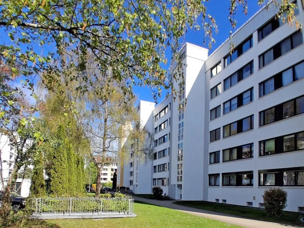 Helle 3-Zimmer Wohnung 70 m2 München Unterhaching mit Balkon Erstbezug nach Vollrenovierung