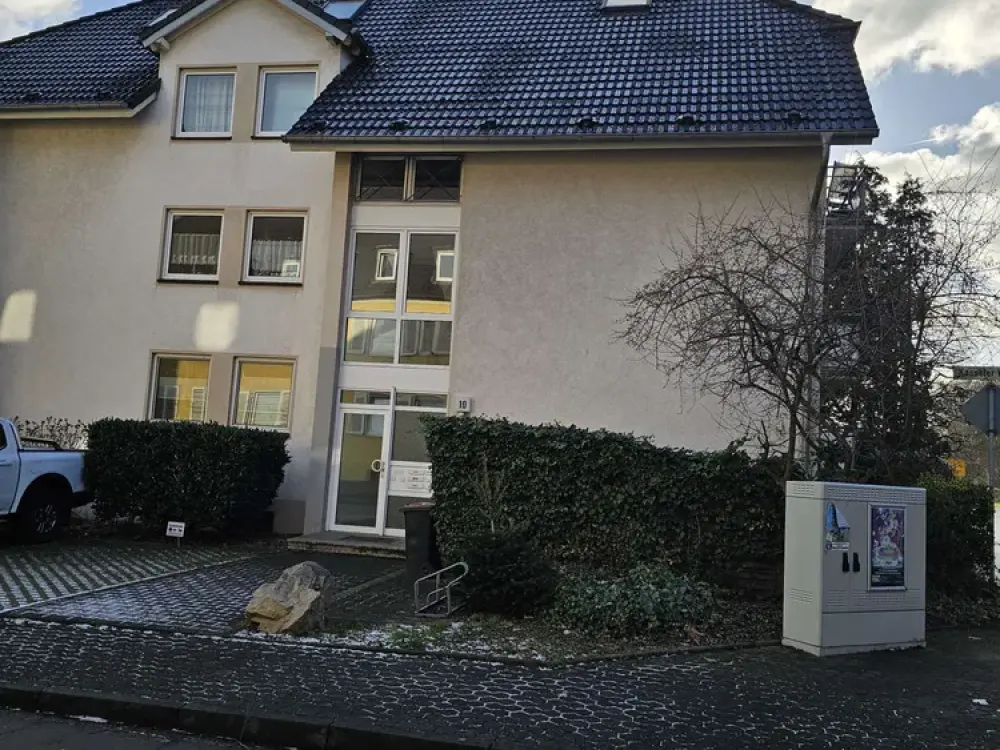 شقة ميزونيت بثلاث غرف في Niederkassel-Ranzel للإيجار من 01.11.2026