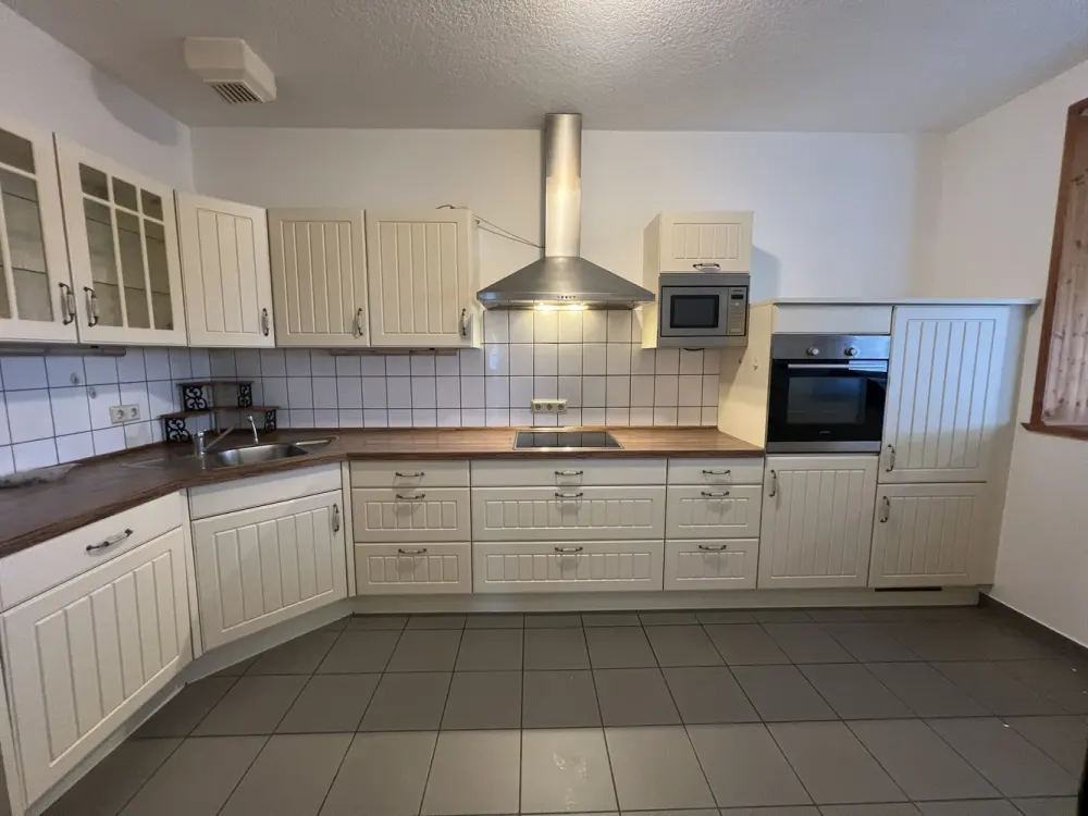 Helle 3,5-Zimmer Wohnung mit großer Dachterrasse