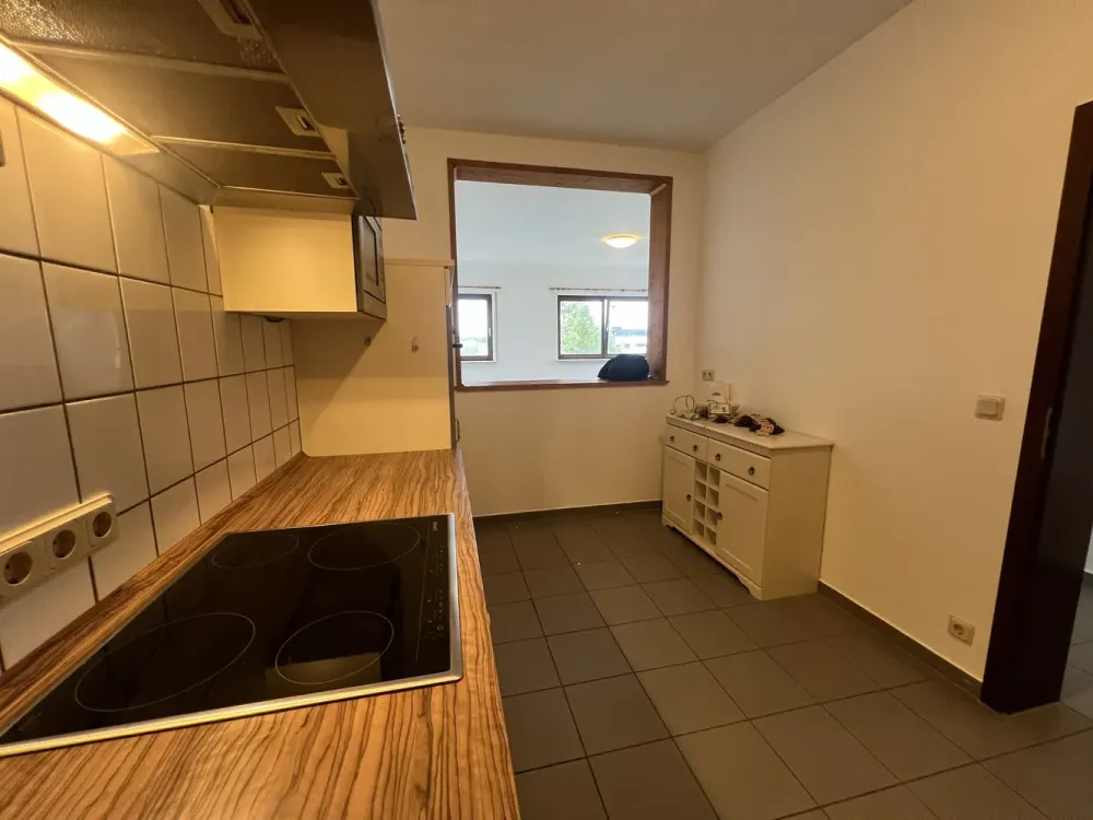 Helle 3,5-Zimmer Wohnung mit großer Dachterrasse