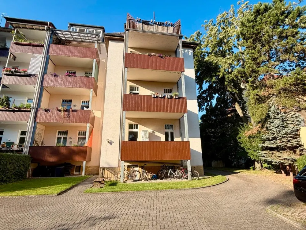 Stötteritz Parklage Hochparterre Wohnung neu saniert